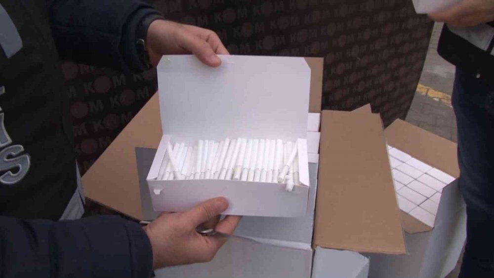 Durdurulan tırda 14 milyon 690 bin adet makaron ele geçirildi