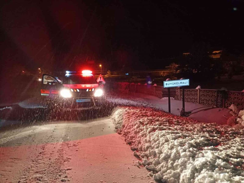 1150 rakımlı Ahı Dağı’nda karla mücadele