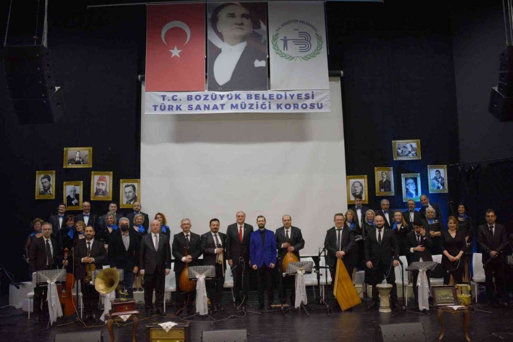 Bozüyük Belediyesi Türk Sanat Müziği Korosu’ndan muhteşem konser
