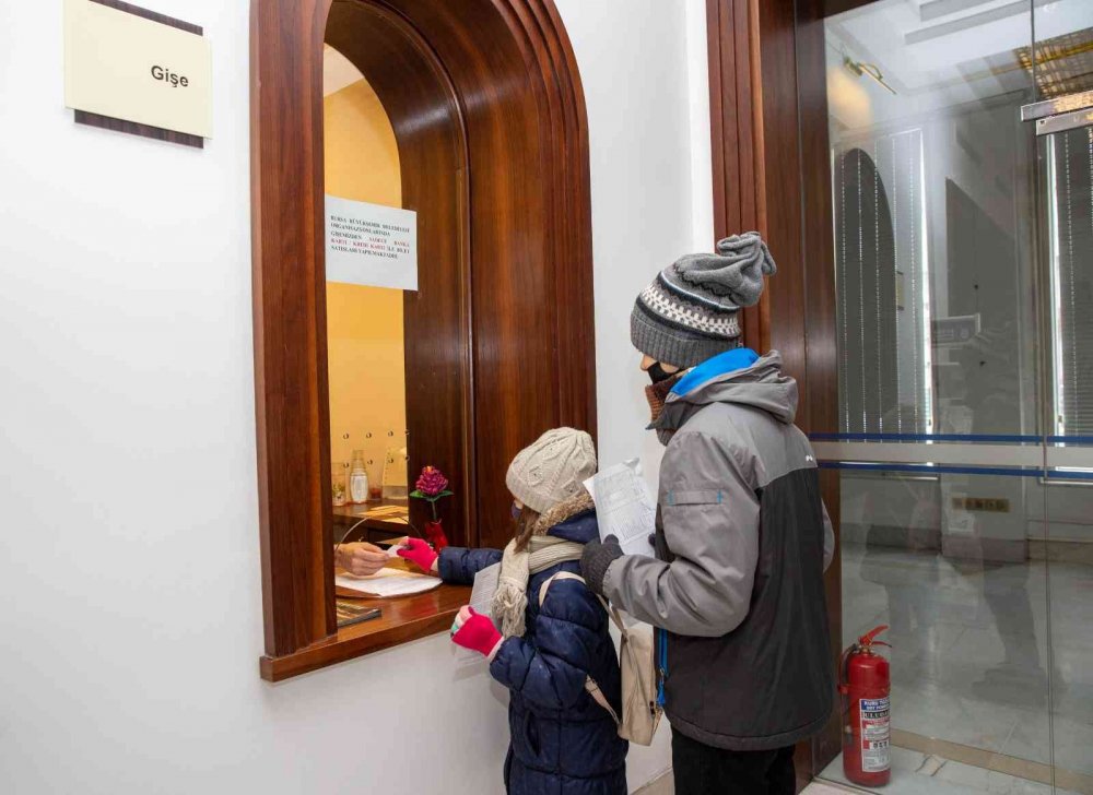 Karneler tiyatro biletine dönüştü