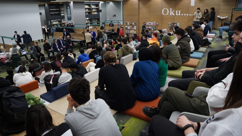 Bu kütüphane bir yıldır uyumuyor