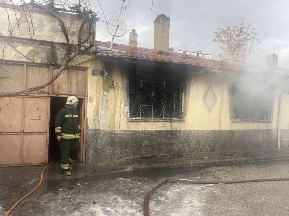 Evini yakan oğlu için “Yakalayın, bırakmayın” diye yalvardı