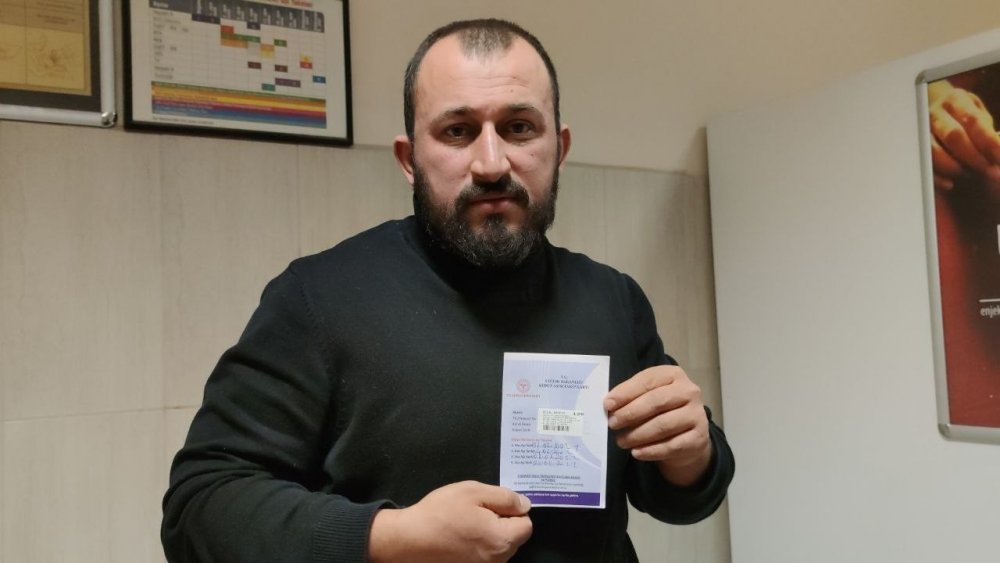 Tarladaki çiftçi köpeklerin saldırısına uğradı