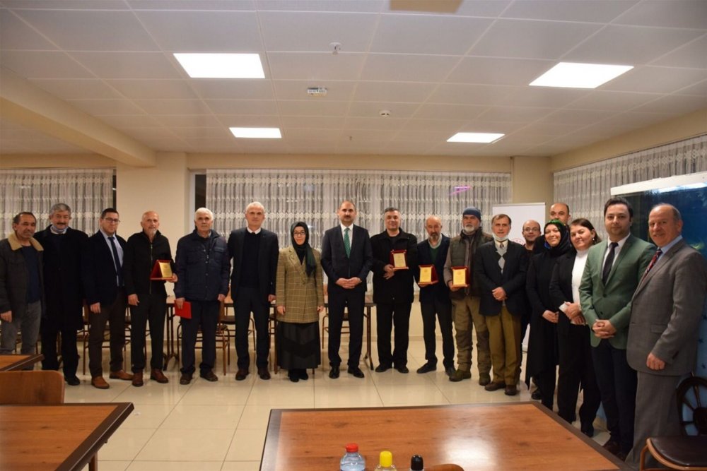 Emekli olan personele veda yemeği