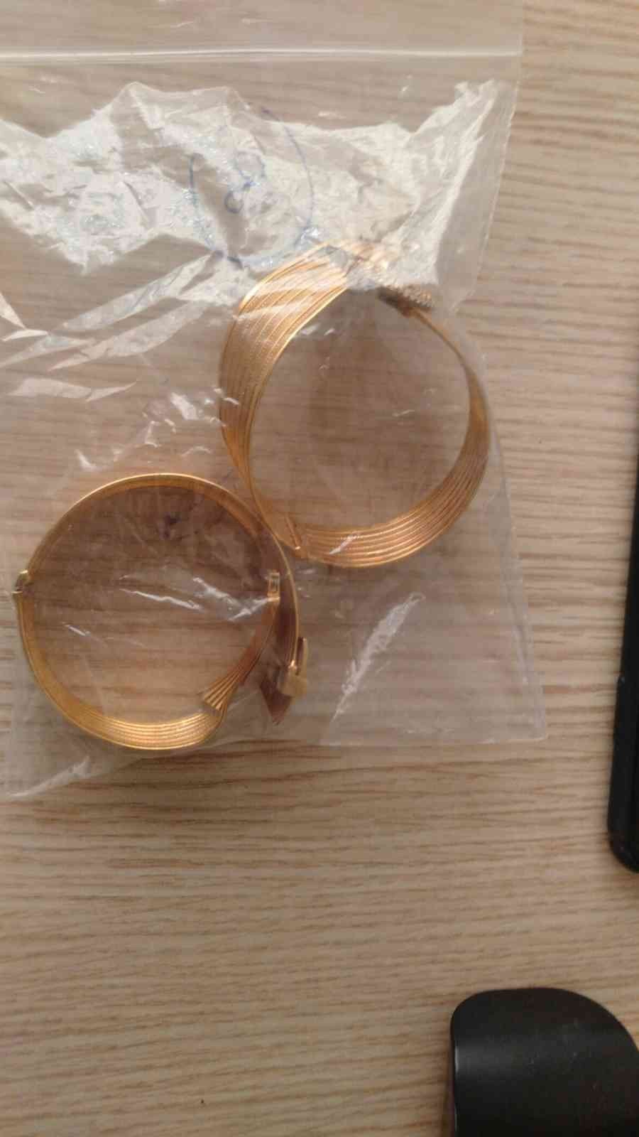 Sahte altın satmaya çalışırken suçüstü yakalandı