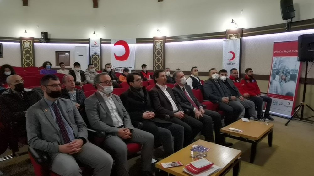 Tıp fakültesi öğrencisi hem kendine, hem de yaşlı kadına hayat oldu