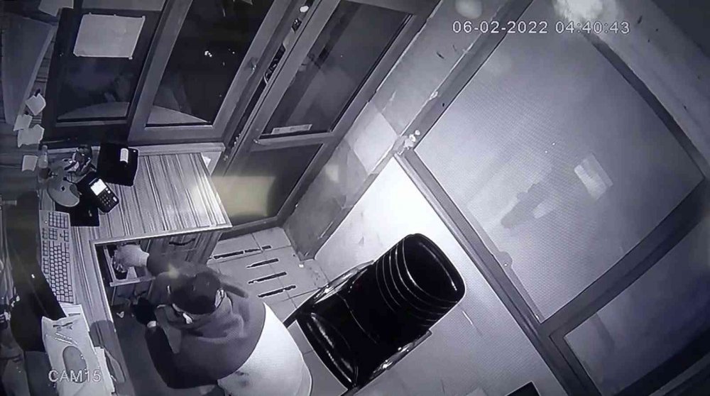 Hırsızın cesareti şaşırttı