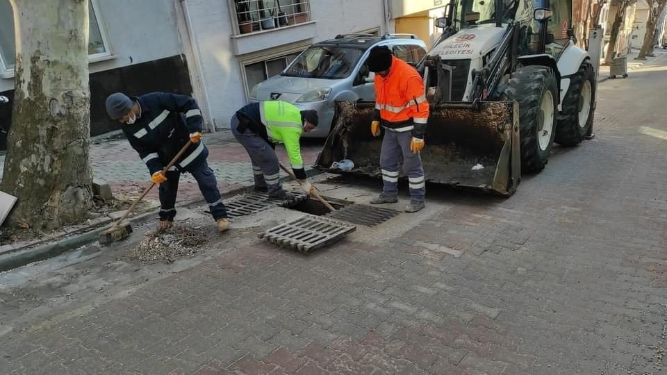 Mazgallarda temizlik çalışması yapıldı