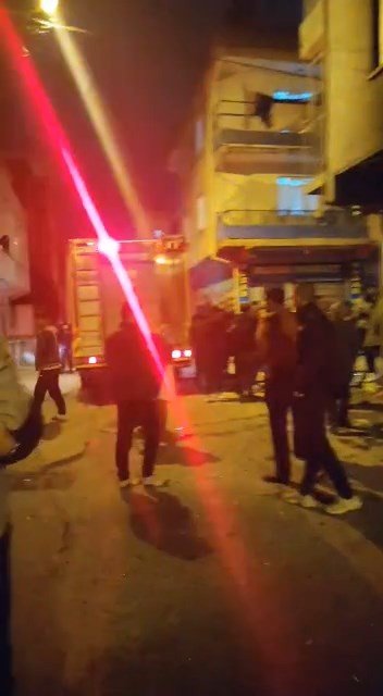 Küçük tüp patladı, yangın çıktı