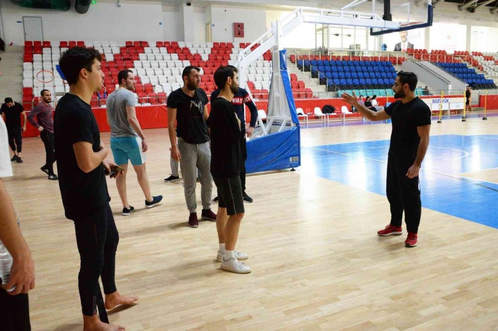 Bozüyük'te polis adaylarına ücretsiz hazırlık kursu