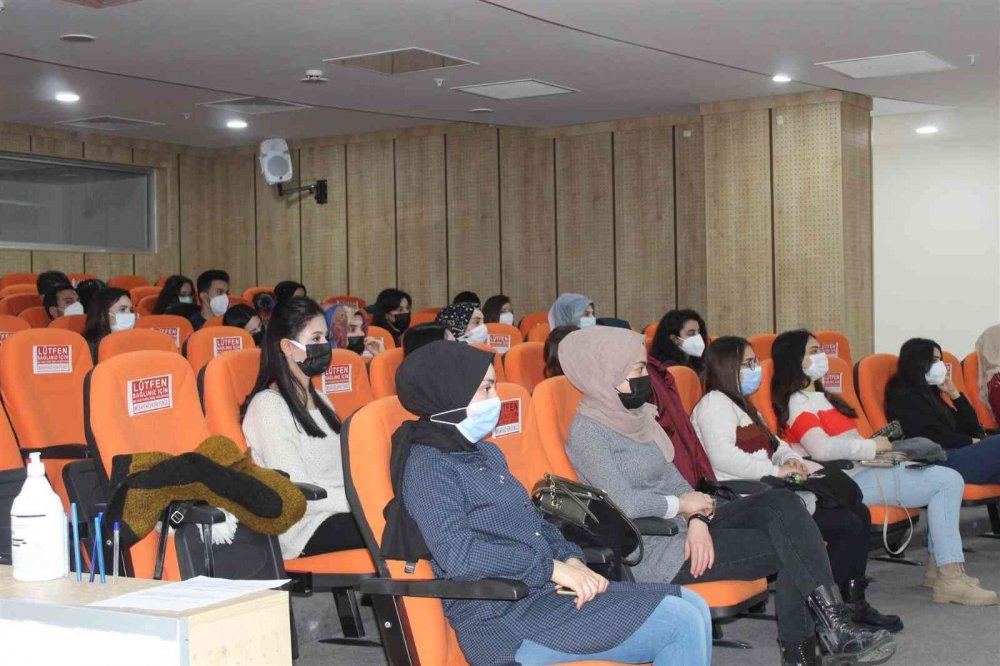 Bilecik'te yeni başlayan sağlık personeline oryantasyon eğitimi verildi