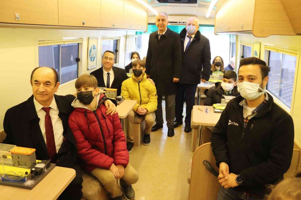 ’Hayal et, tasarla ve üret’