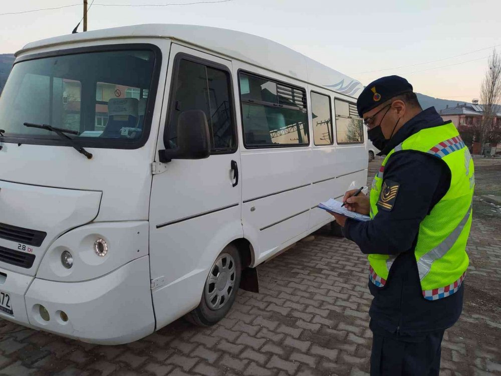 Osmaneli'nde Jandarma'dan servis şoförlerine eğitim