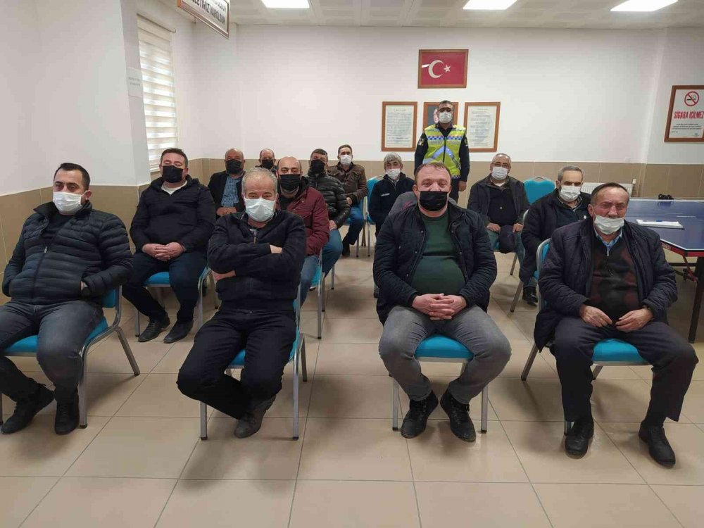 Osmaneli'nde Jandarma'dan servis şoförlerine eğitim