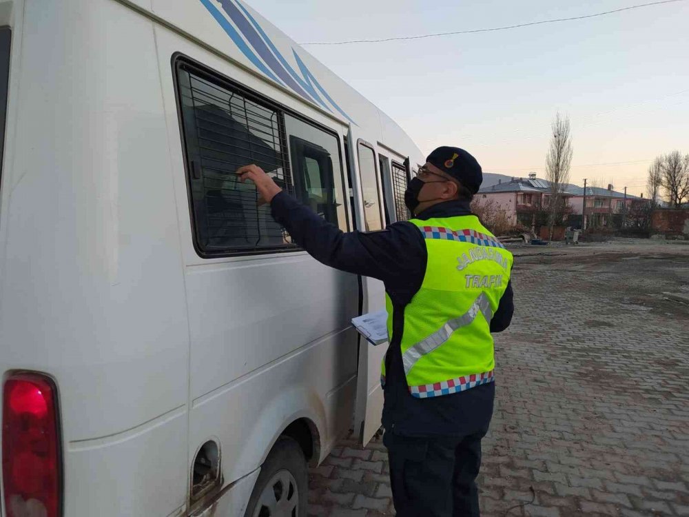 Osmaneli'nde Jandarma'dan servis şoförlerine eğitim