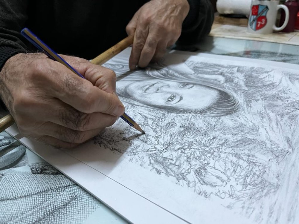 Emekli olduktan sonra hobisini ticarete çevirdi