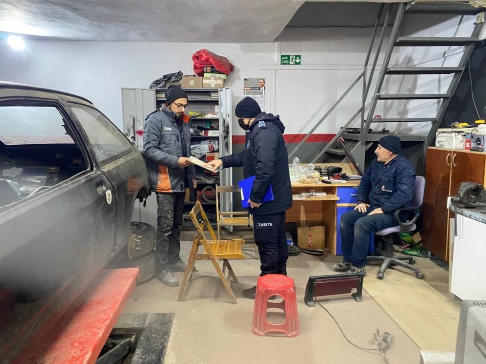 Zabıtadan işyerlerine ruhsat denetimi