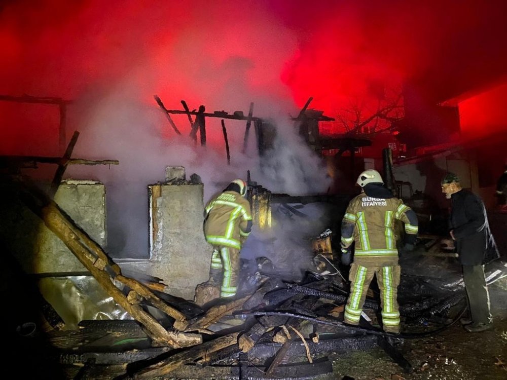 Depo alev alev yandı