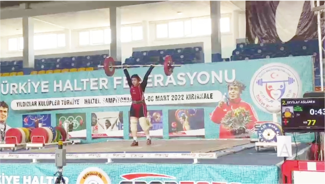 sevilay-turkiye-3-su-oldu1.jpg