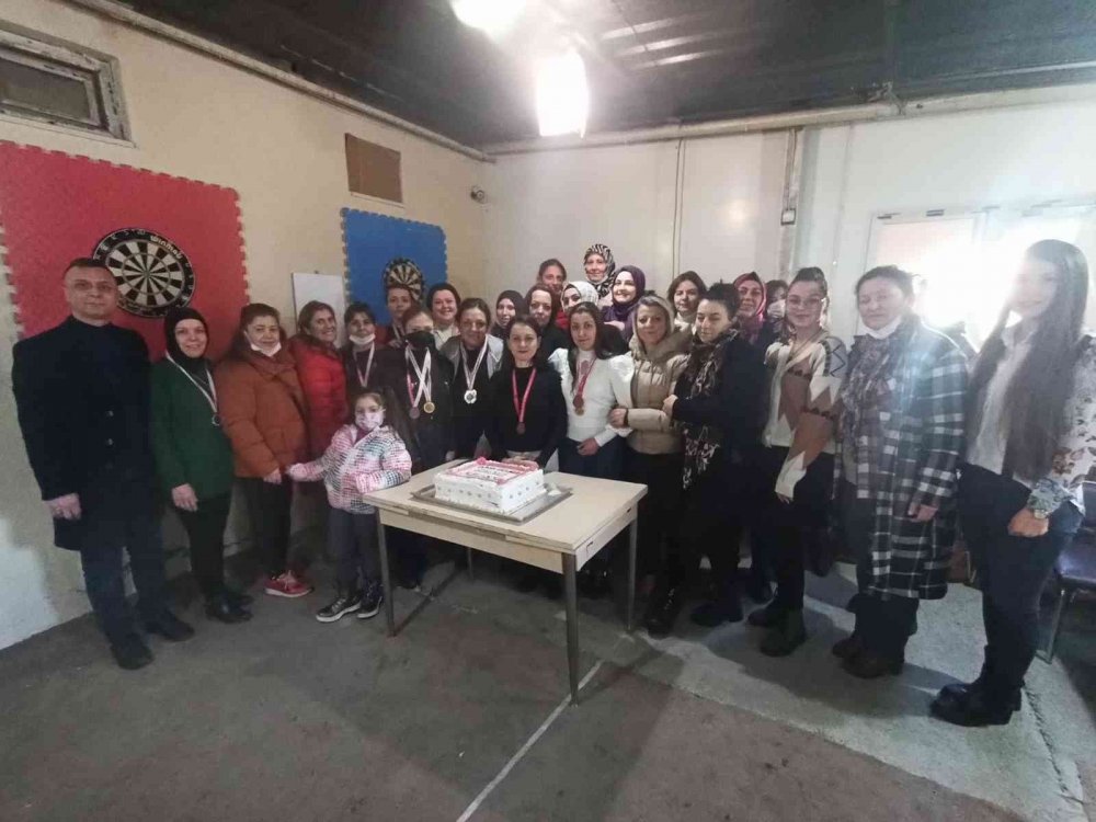 Dart turnuvası düzenlendi