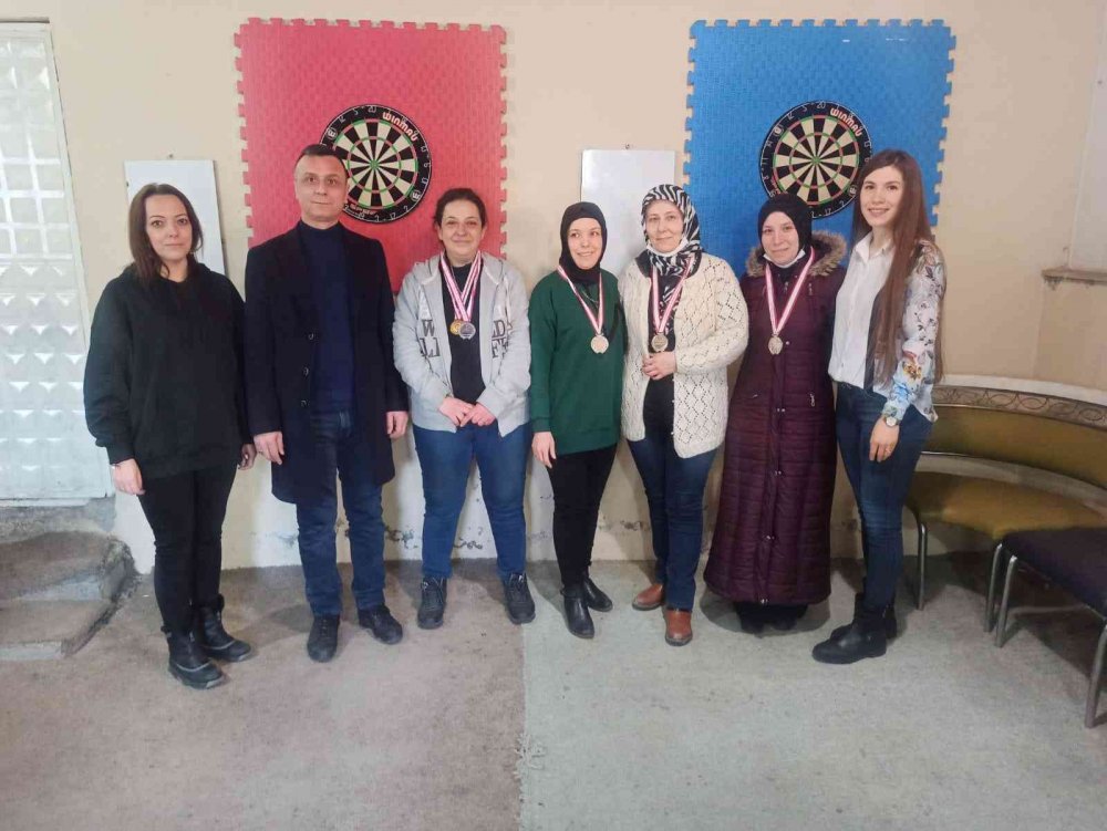 Dart turnuvası düzenlendi