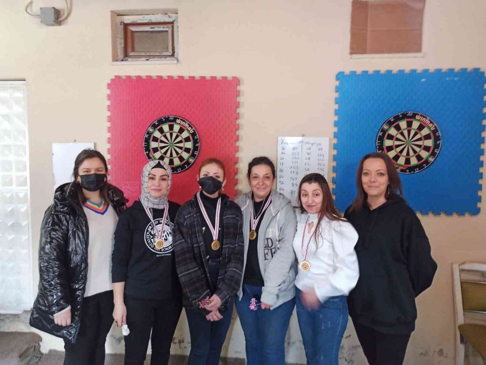 Dart turnuvası düzenlendi