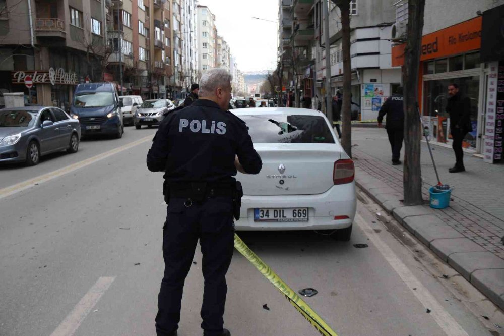 Eskişehir’de silahlı ve sopalı kavga