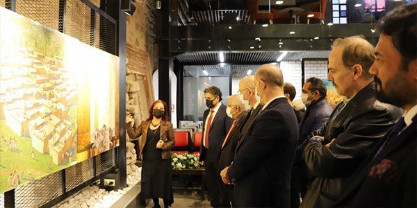 BŞEÜ akademisyeni Sezer’in ’M.Ö. 7400’ adlı eseri birinci oldu