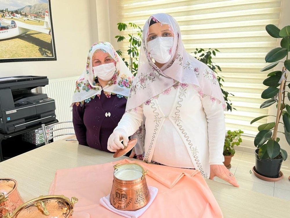 Cumhurbaşkanı manda yoğurdunu işaret etti, ilçede telefonlar kilitlendi