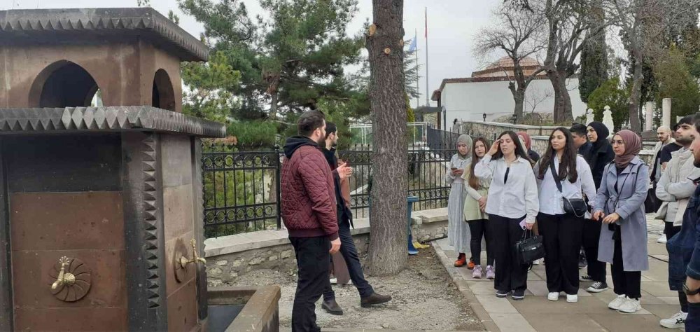 Bilecik yabancı turistleri ağırlıyor