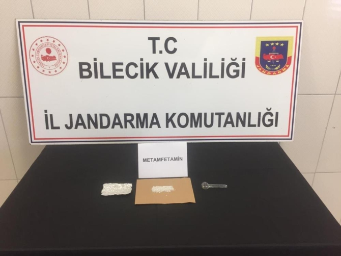 kavga-ihbarina-giden-jandarma-uyusturucu-yakaladi1.jpg