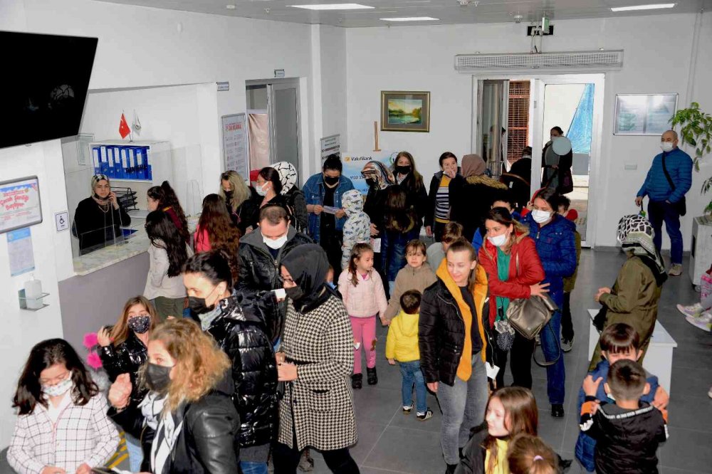 Bozüyük'te çocuk şenliği başladı