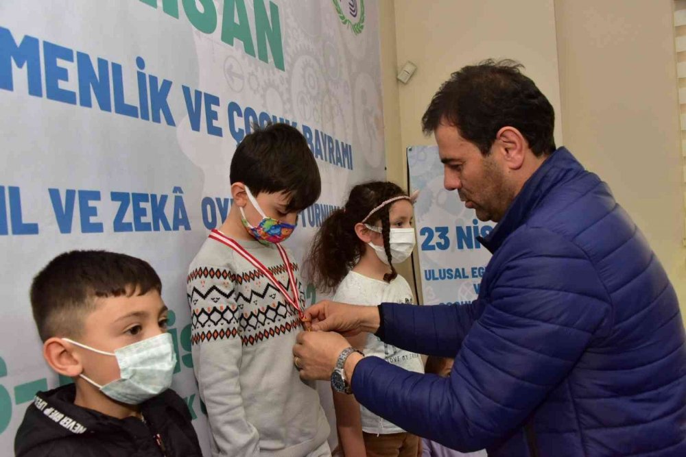 Bozüyük Akıl ve Zeka Oyunları Turnuvası’nda madalyalar sahiplerini buldu