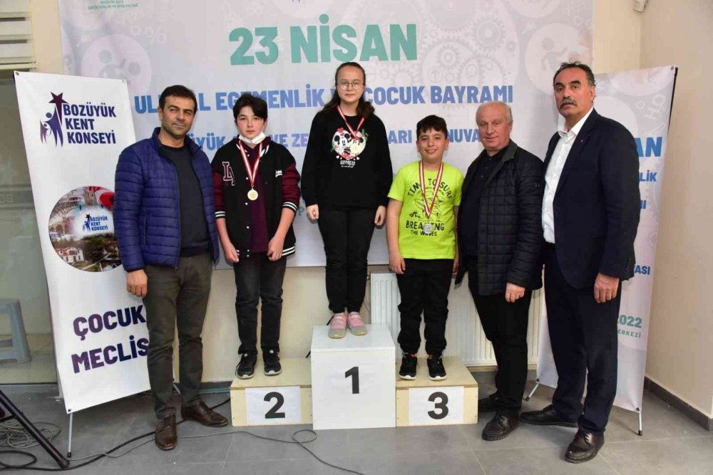 Bozüyük Akıl ve Zeka Oyunları Turnuvası’nda madalyalar sahiplerini buldu