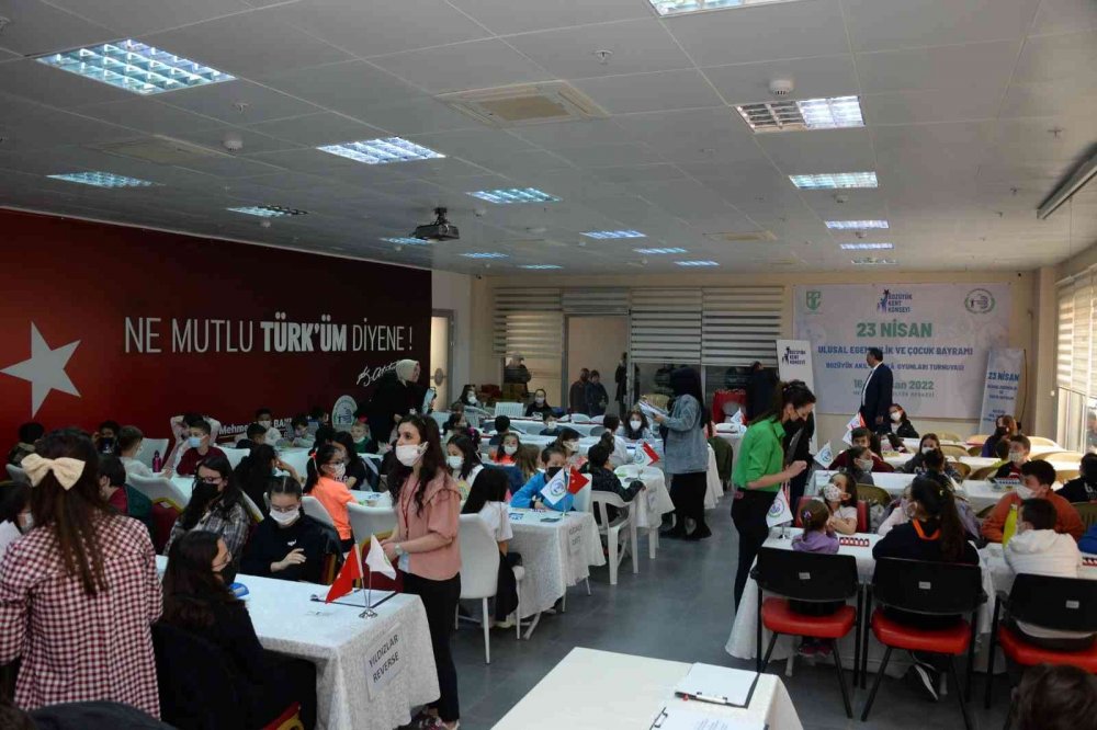 Bozüyük Akıl ve Zeka Oyunları Turnuvası’nda madalyalar sahiplerini buldu