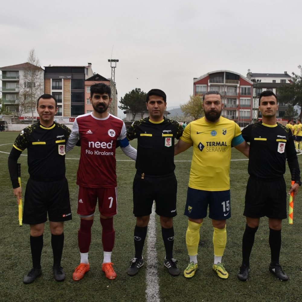 İlk yarı 6 gol yiyen Gölpazarı Belediyespor ikinci yarı maça çıkmadı