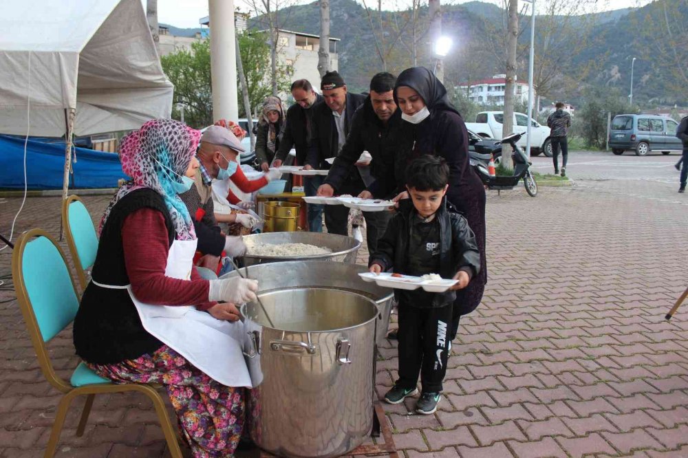 Osmaneli’de ’Dünya Yetimler Günü’ programı düzenlendi