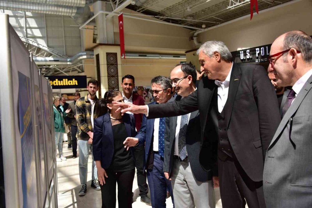 Bozüyük’te 23 Nisan Tipografi Afiş Sergisi düzenlendi