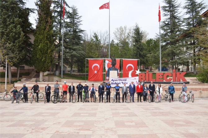 ayva-cicegi-bisiklet-turu-yapildi3-001.jpg