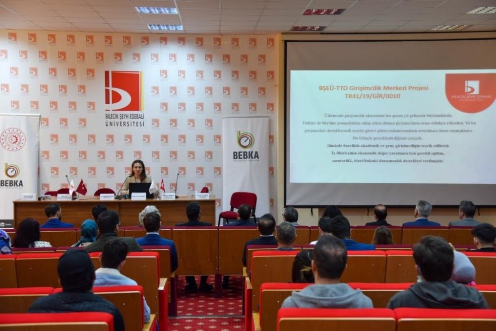 ‘Geleceğin İş Modeli: Girişimcilik’ paneli düzenlendi