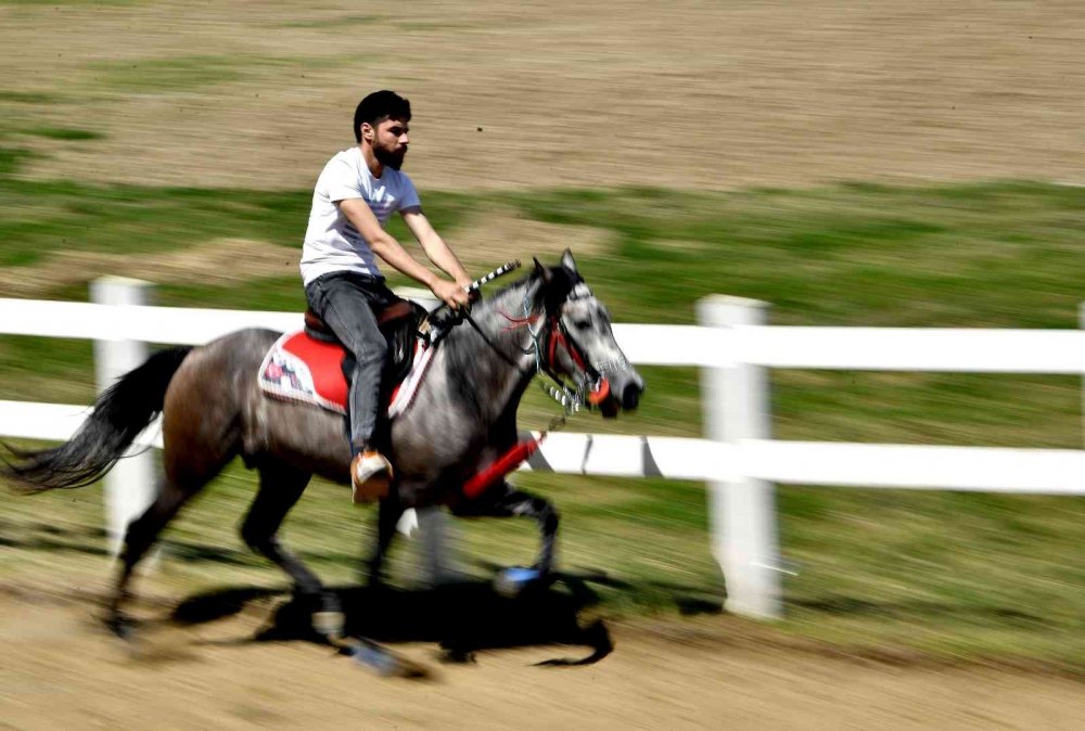 Rahvan atları Bursa’nın Fethi için koştu