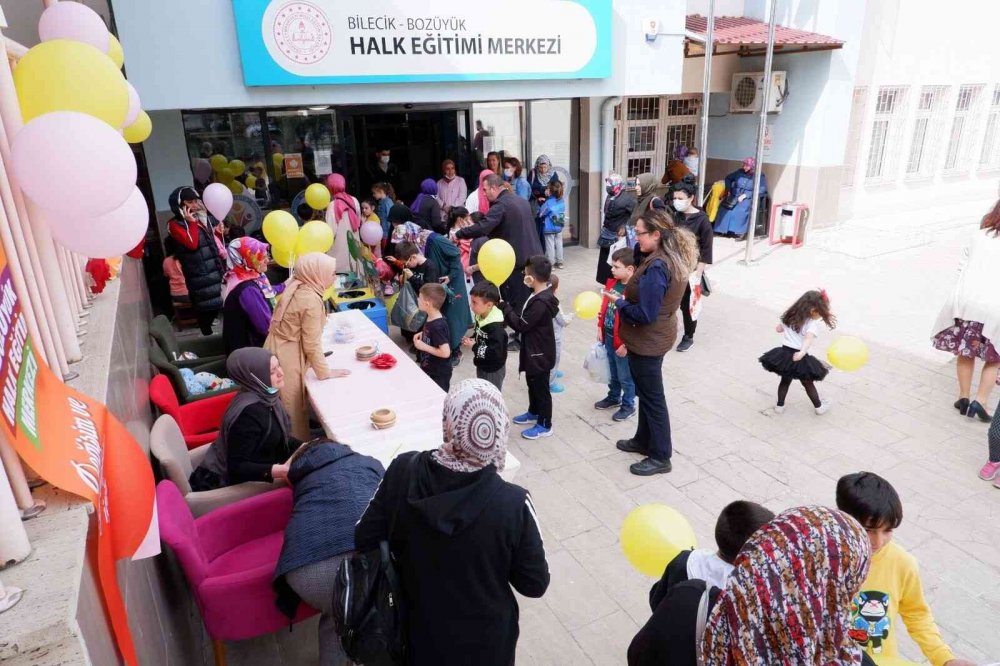 “Atık Malzemeni Getir, Oyuncağını Götür" etkinliği büyük ilgi gördü