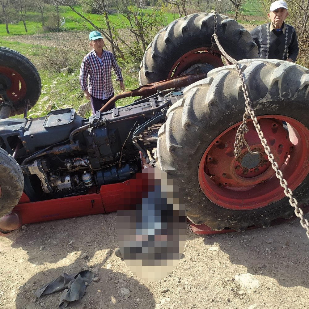 Bursa’da traktör devrildi