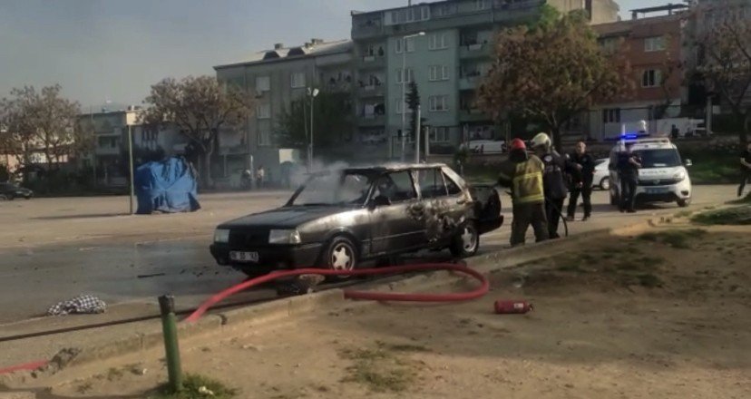 LPG’li araç alev topuna döndü