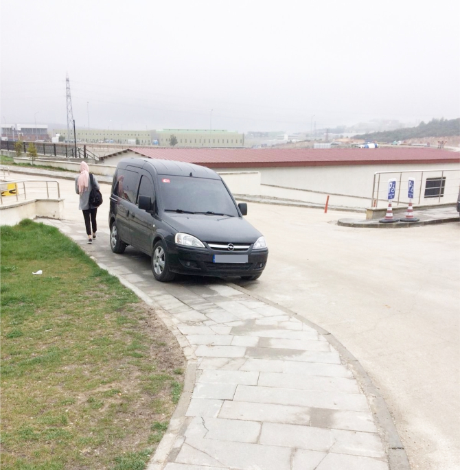 hastane-onunde-yine-ayni-manzara1.jpg