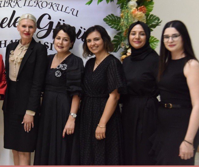 Başkan Vekili Subaşı, Atatürk İlkokulu anneleriyle bir araya geldi