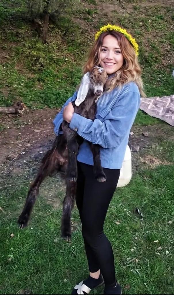 Cam silerken 3. kattan düşen kadın hayatını kaybetti