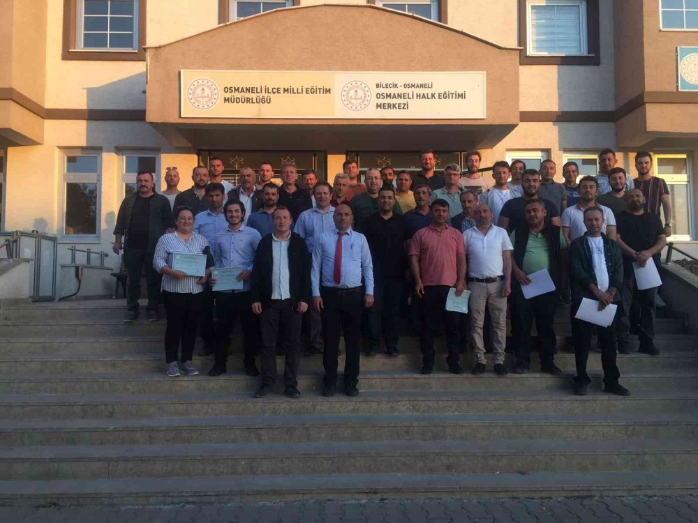 Osmaneli’nde etlik piliç işletmeleri bakıcılarına eğitim