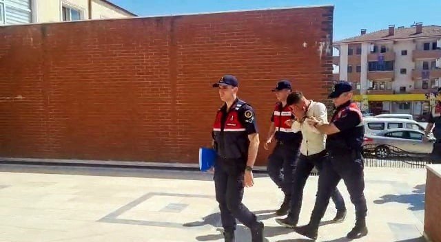 Pamukova'dan motosiklet çalan hırsızlar Bilecik’te yakalandı