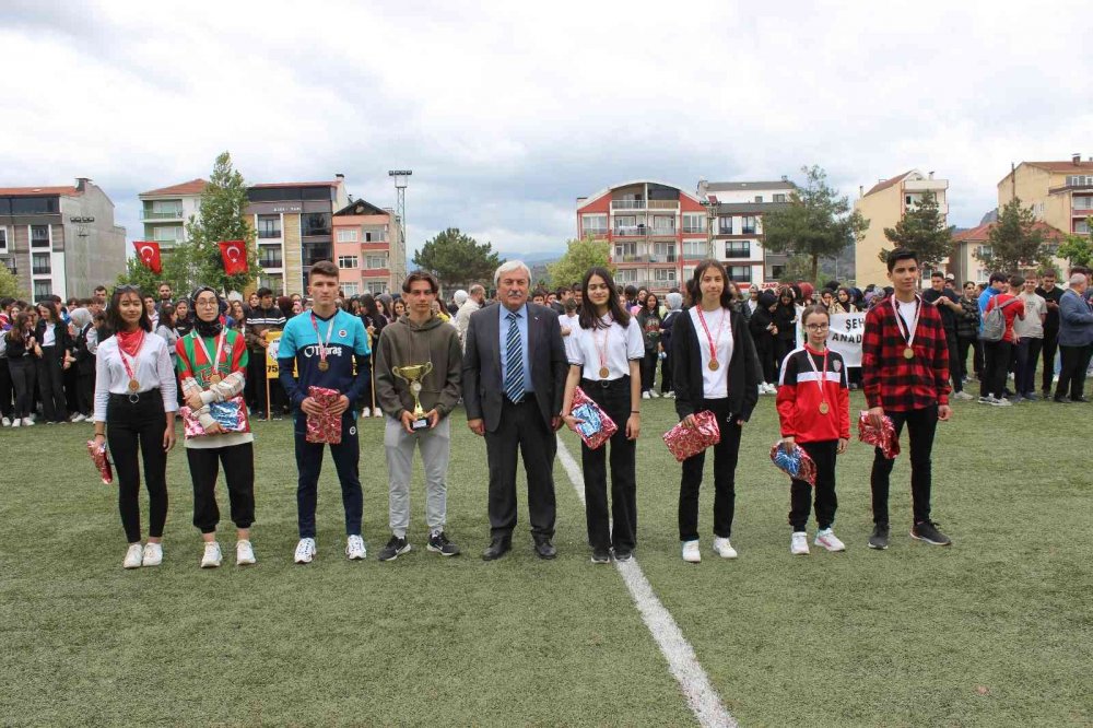 Osmaneli’de 19 Mayıs coşkuyla kutlandı